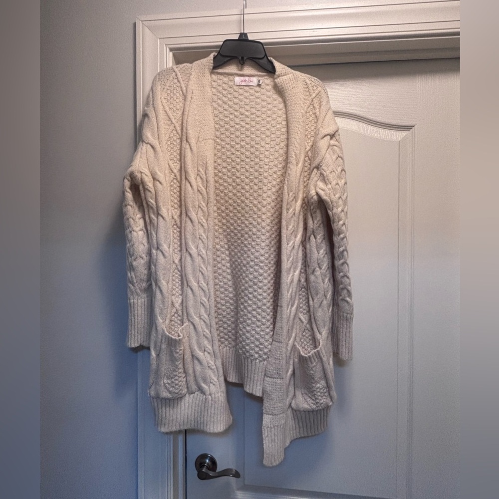 Cable Knit Women’s Cardigan